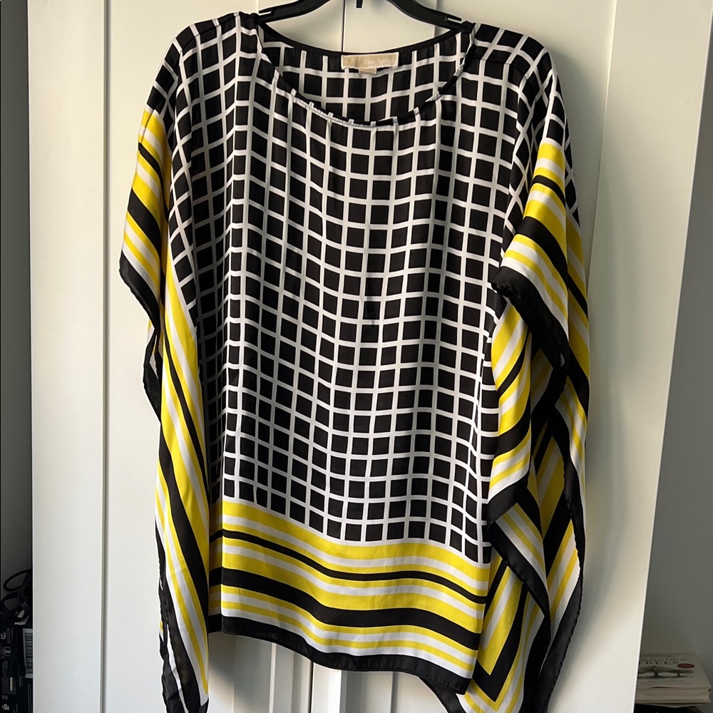 Stylish Black and Yellow Grid Pattern Women's Top